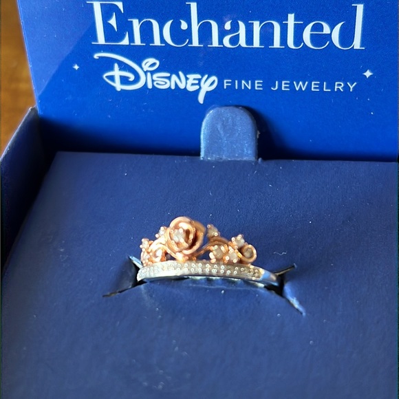 Disney Beauty Ring - Picture 1 of 2